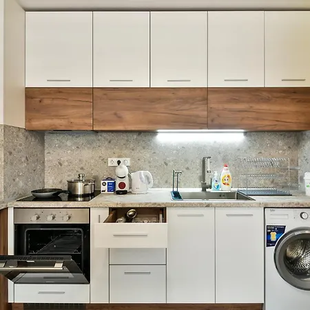 Armada 1br 瓦爾納